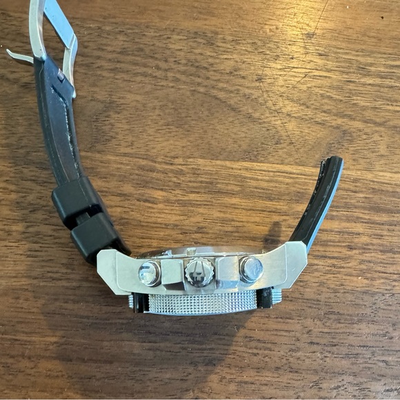 Bulova Precisionist Chronograph 98B172 - Picture 4 of 4